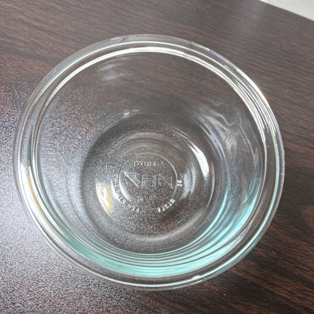 PYREX Clear Glass Bowl 4 Inch MPN 7202R Made in USA